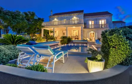 Location Maison à Lumbarda 12 personnes