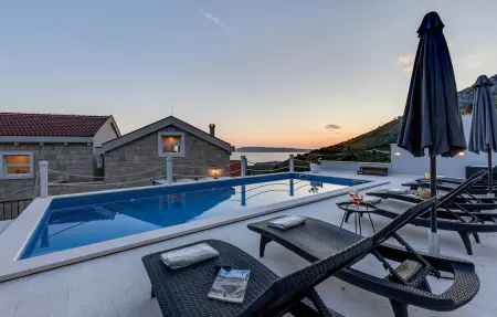 Location Maison à Tucepi 12 personnes