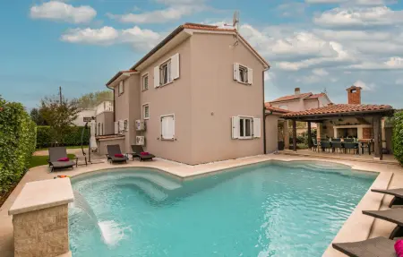 Location Maison à Loborika 6 personnes