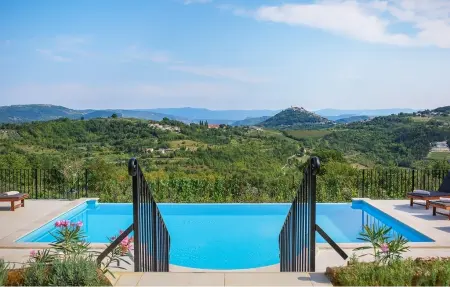 Location Maison à Karojba 8 personnes