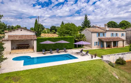 Location Maison à Mala Traba 8 personnes