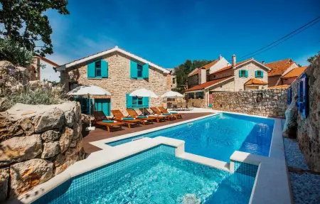 Location Maison à Gornji Prolozac 9 personnes