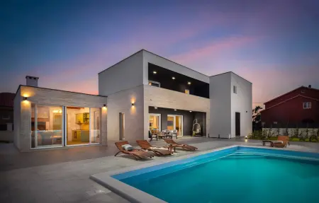 Location Maison à Privlaka 8 personnes