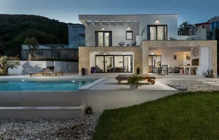 Location Maison à Matulji 8 personnes