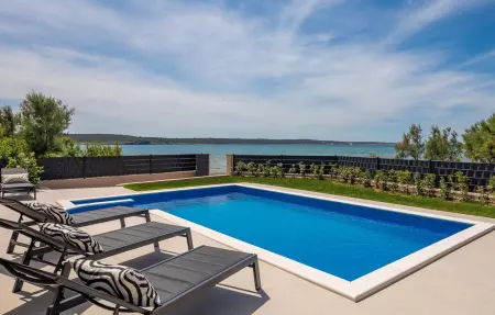 Location Maison à Ljubac 8 personnes