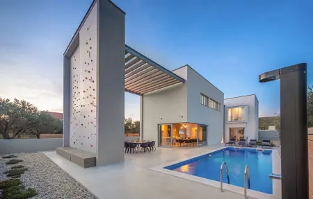 Location Maison à Sveti Filip i Jakov 10 personnes