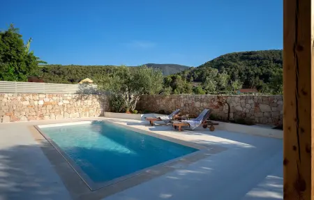 Location Maison à Stari Grad 8 personnes