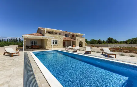 Location Maison à Zaton   Nin 8 personnes