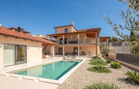 Location Maison à Sveti Filip i Jakov 10 personnes