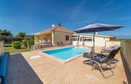 Location Maison à Visocane 7 personnes