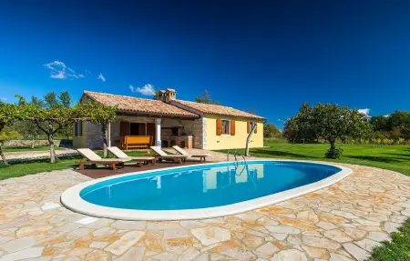 Location Maison à Zminj 4 personnes