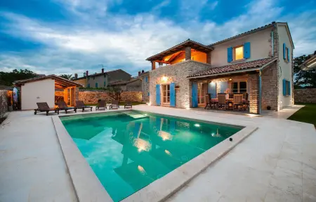 Location Maison à Bale 10 personnes