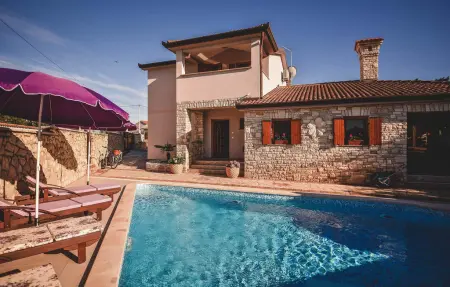 Location Maison à Pula 8 personnes