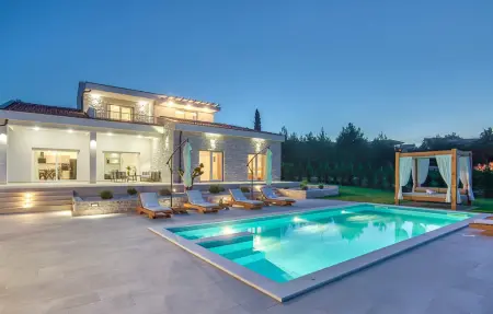 Location Maison à Pridraga 8 personnes