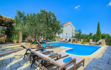 Location Maison à Murter 18 personnes