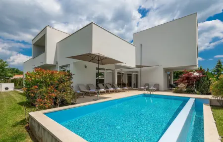 Location Maison à Zminj 10 personnes