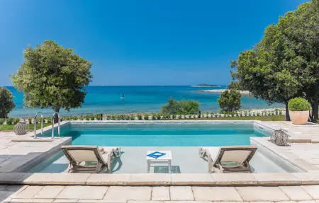 Location Maison à Bale 5 personnes