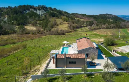 Location Maison à Hum 6 personnes