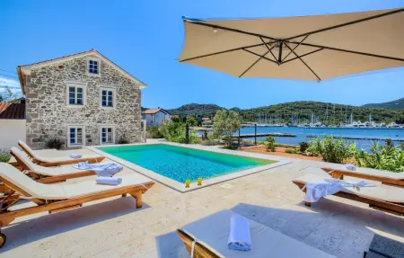 Location Maison à Preko 10 personnes