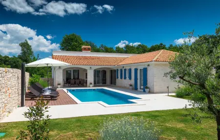 Location Maison à Nedescina 8 personnes