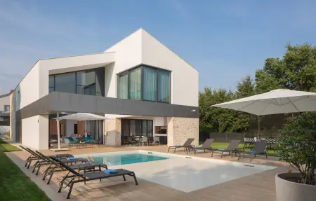 Location Maison à Liznjan 10 personnes