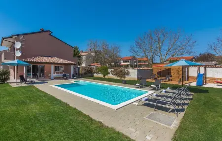 Location Maison à Porec 16 personnes