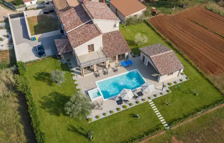 Location Maison à Marcana 6 personnes