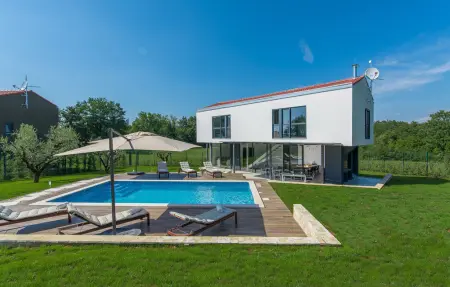 Location Maison à Barban 10 personnes