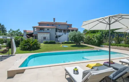 Location Maison à Medulin 14 personnes