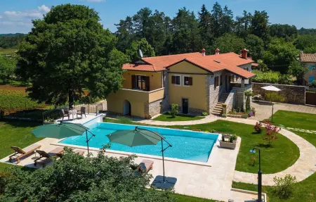 Location Maison à Pazin 6 personnes