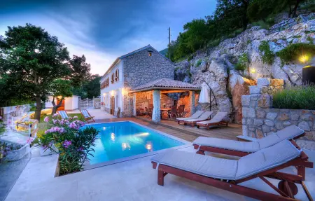 Location Maison à Drivenik 10 personnes