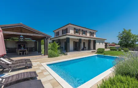 Location Maison à Svetvincenat 12 personnes