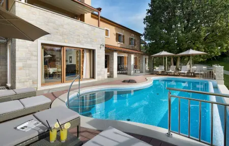 Location Maison à Labin 8 personnes