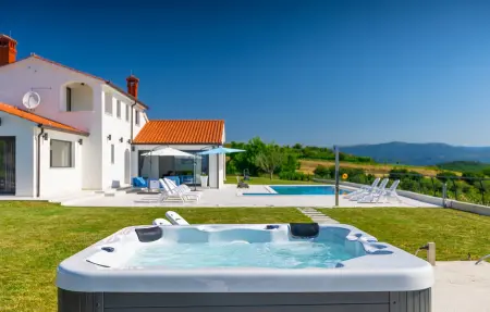 Location Maison à Buzet 7 personnes