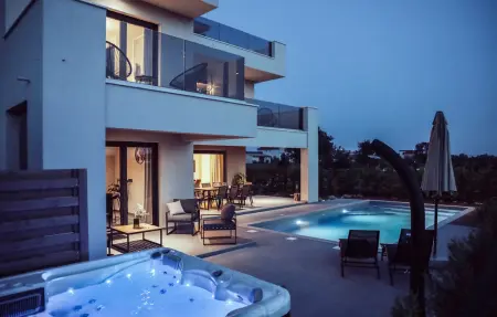 Location Maison à Galizana 8 personnes