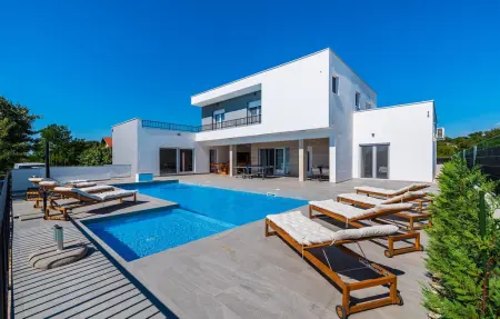 Location Maison à Polaca 10 personnes