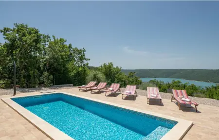 Location Maison à Rasa 6 personnes