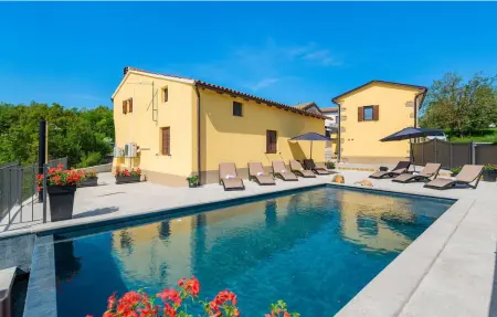 Location Maison à Buzet 8 personnes