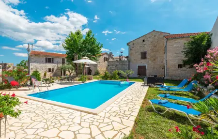 Location Maison à Visnjan 8 personnes