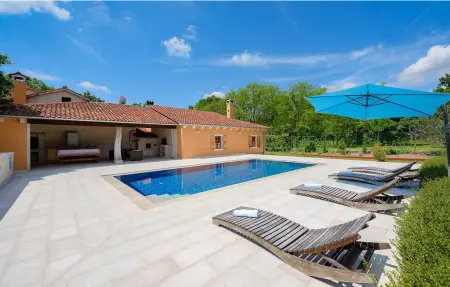 Location Maison à Sv. Petar u Sumi 6 personnes