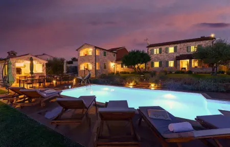 Location Maison à Vizinada 14 personnes