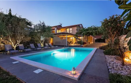 Location Maison à Visnjan 9 personnes