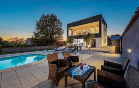 Location Maison à Sv. Petar u Sumi 6 personnes