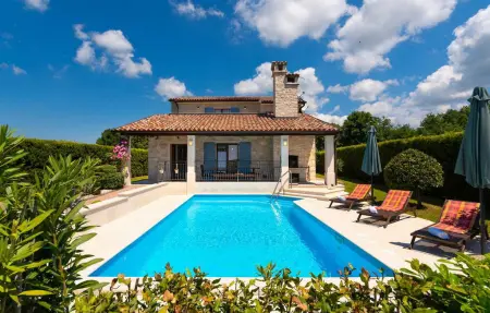 Location Maison à Tinjan 6 personnes