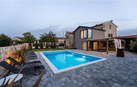 Location Maison à Zminj 6 personnes