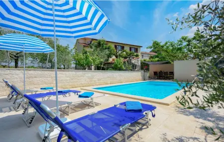 Location Maison à Buje 8 personnes