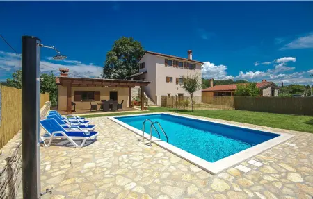 Location Maison à Buje 5 personnes