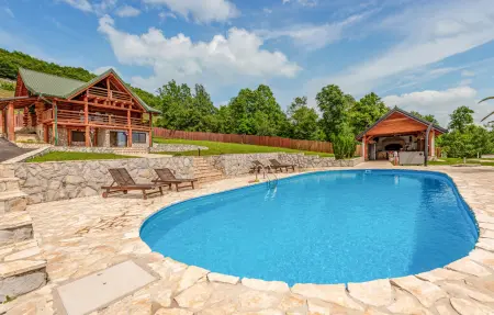 Location Maison à Musaluk 9 personnes