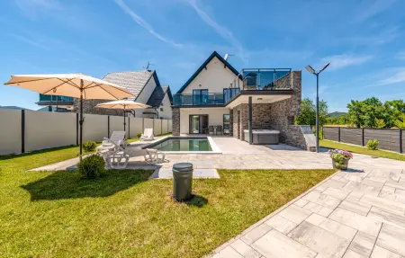 Location Maison à Debelo Brdo 8 personnes