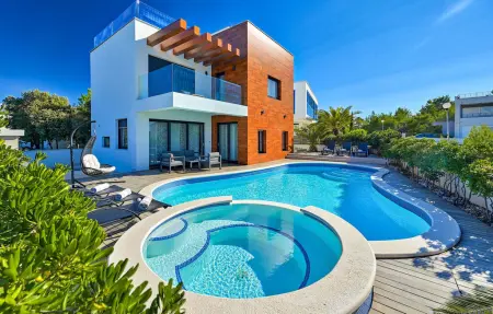 Location Maison à Zaton 8 personnes